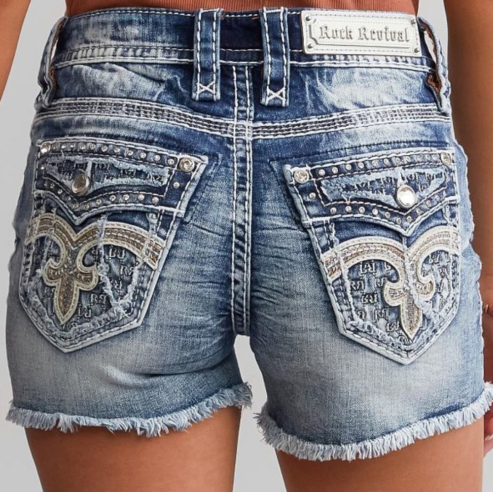 NeW 🎸ROCK REVIVAL🤘 GWENDALYN SEQUINED EMBELLISHED EMBROIDERED EASY SHORTS 28